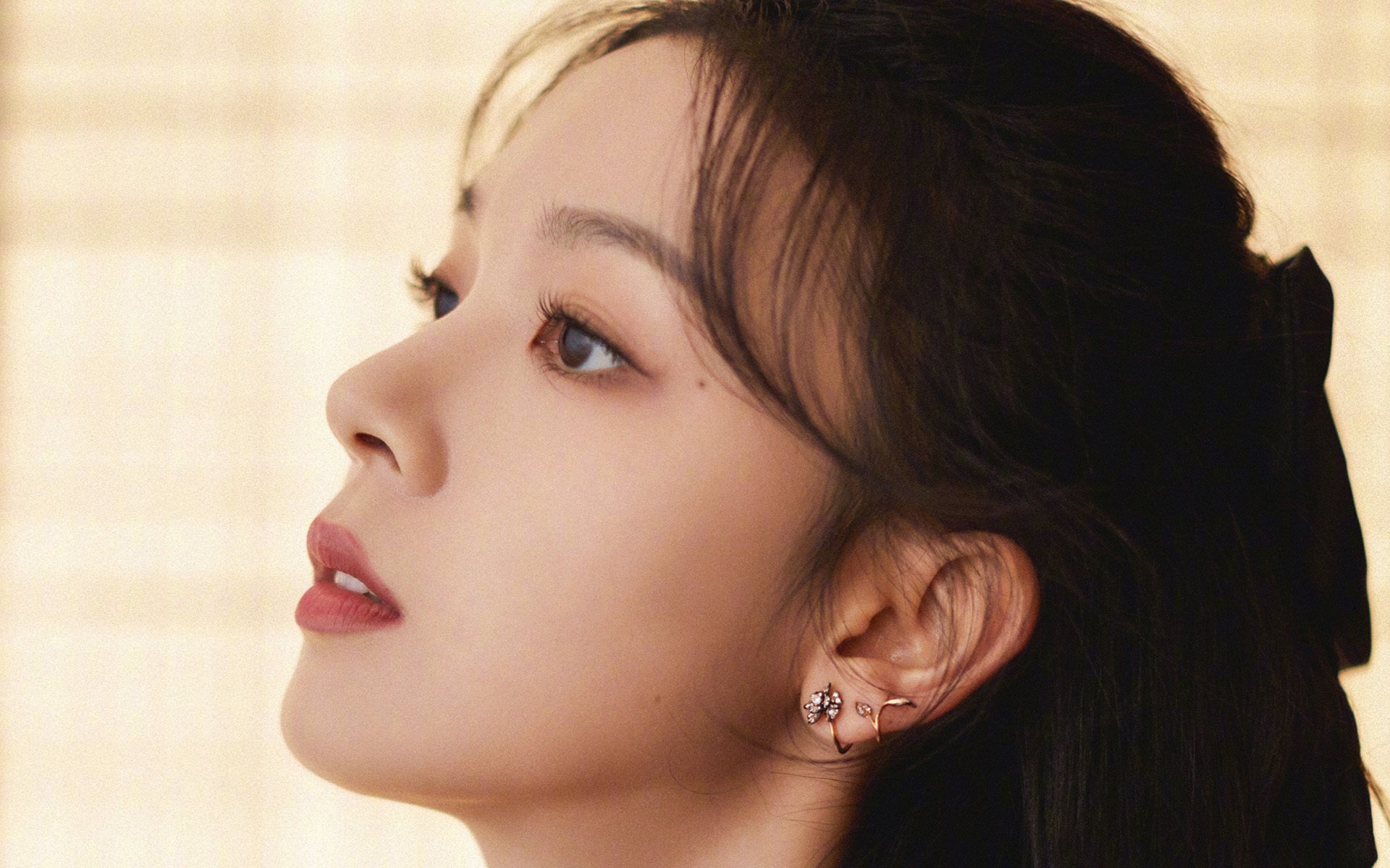 哈维·西蒙斯转会至巴黎圣日耳曼,哈维梅西