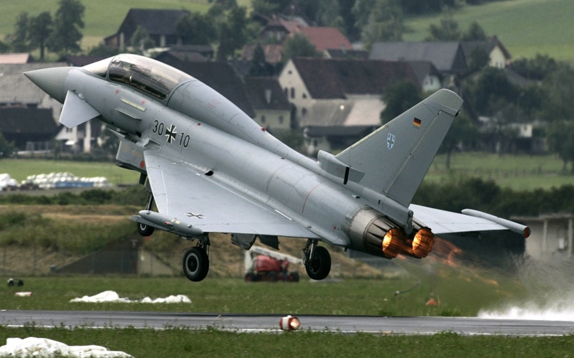 开云官方网页登录-意甲豪门激烈争夺名将，转会费频创新高，意甲转会最新动态