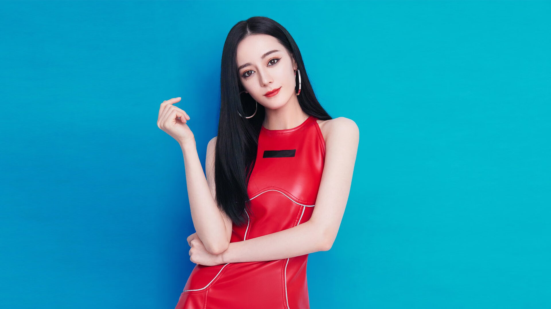 西甲泳坛秀，足球+多元化运动融合发展，西甲一号 游泳健身