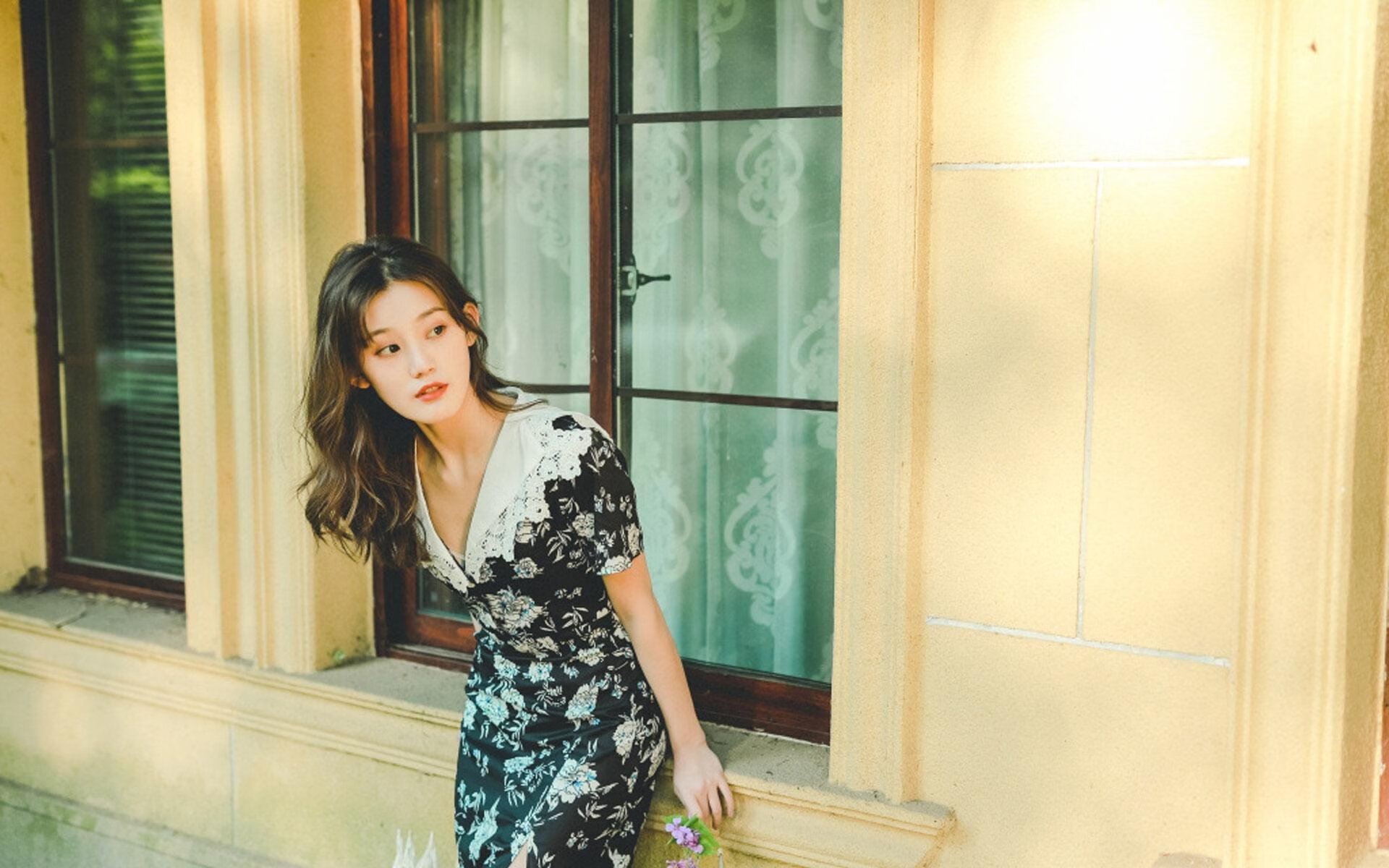 荷兰队在欧洲杯半决赛中1-2不敌英格兰,止步四强。,荷兰队欧洲杯小组赛战绩